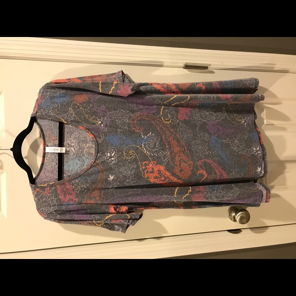 Lularoe Large Perfect Tee, GUC